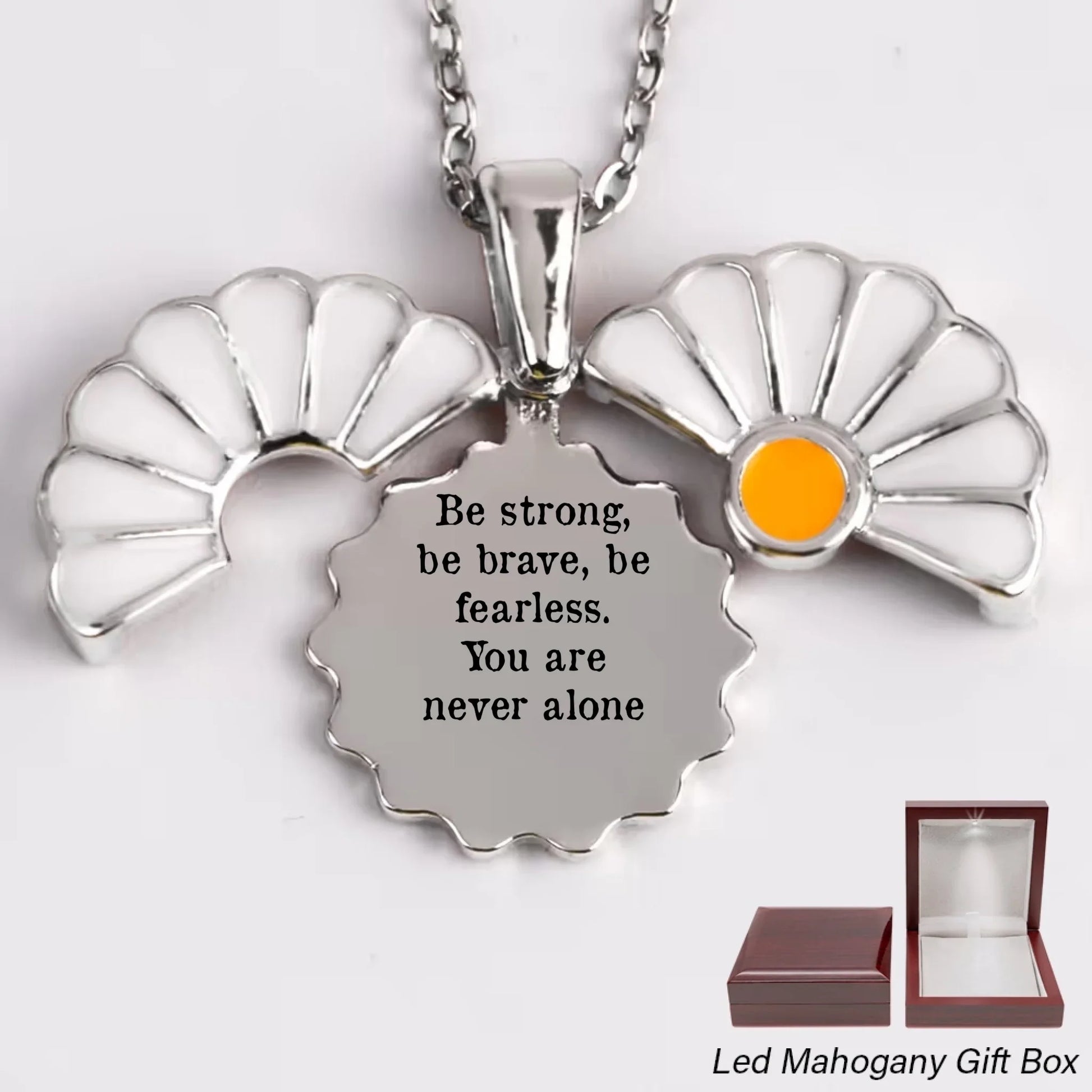 Silver Daisy Necklace Preview